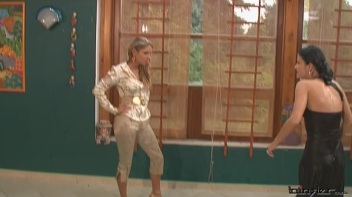 Eurobabe Wetlook Fantasy-Fight! Screencap 5 on www.sinx.com