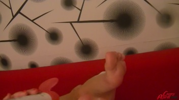 Creamy Dream Babe In Pigtails Screencap 85 on www.sinx.com