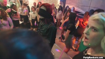Party Hardcore Gone Crazy Vol. 32 Part 1 - Cam 2 Screencap 50 on www.sinx.com