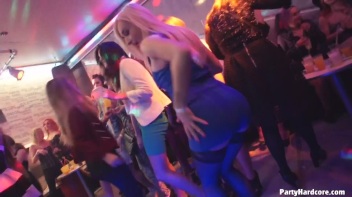 Party Hardcore Gone Crazy Vol. 32 Part 1 - Cam 2 Screencap 93 on www.sinx.com