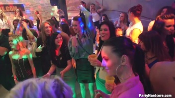 Party Hardcore Gone Crazy Vol. 32 Part 1 - Cam 2 Screencap 40 on www.sinx.com