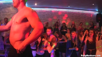 Party Hardcore Gone Crazy Vol. 12 Part 1 - Cam 1 Screencap 56 on www.sinx.com