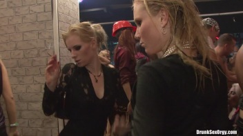 Hard Hat Hos Part 4 - Cam 3 Screencap 7 on www.sinx.com