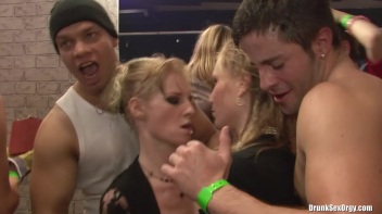 Hard Hat Hos Part 4 - Cam 3 Screencap 13 on www.sinx.com