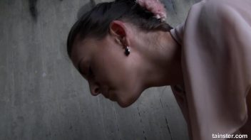 Alice treats herself with a golden shower Screencap 88 on www.sinx.com