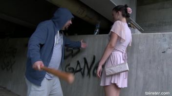 Alice treats herself with a golden shower Screencap 5 on www.sinx.com