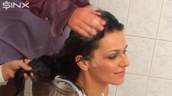 Pretty Girls Enjoy Hair Washing And Lathering Screencap 57 on www.sinx.com