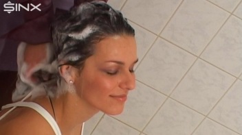 Pretty Girls Enjoy Hair Washing And Lathering Screencap 68 on www.sinx.com