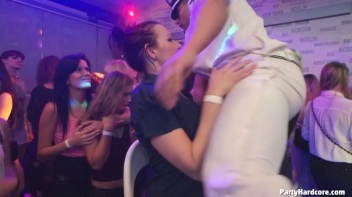 Party Hardcore Gone Crazy Vol. 32 Part 5 - Cam 4 Screencap 37 on www.sinx.com