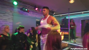 Party Hardcore Gone Crazy Vol. 32 Part 5 - Cam 4 Screencap 50 on www.sinx.com
