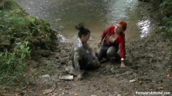 Welcome To The Mud Hole Screencap 61 on www.sinx.com