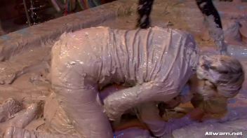 Mud Wrestling Freaks Screencap 25 on www.sinx.com