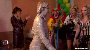 Mud Wrestling Freaks Screencap 26 on www.sinx.com