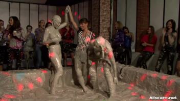 Eliss vs. Jordan Mud Massacre Screencap 105 on www.sinx.com