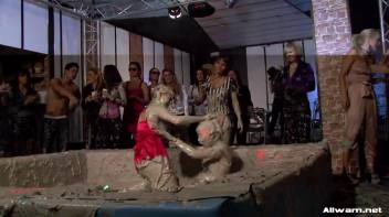 Eliss vs. Jordan Mud Massacre Screencap 13 on www.sinx.com