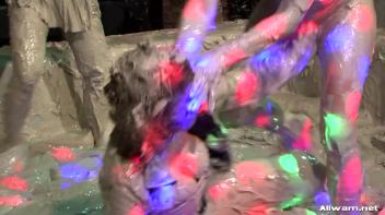 Eliss vs. Jordan Mud Massacre Screencap 80 on www.sinx.com