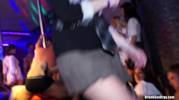 International Summer Lovin' Part 3 - Hardcore Cam Screencap 11 on www.sinx.com