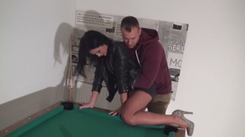 Er zeigt mir wie man richtig Einlocht Screencap 10 on www.sinx.com