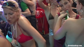 Bikini Beach Balls Part 3 - Cam 2 Screencap 41 on www.sinx.com