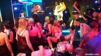 Pussy Casino Part 5 - Cam 2 Screencap 22 on www.sinx.com