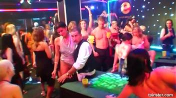 Pussy Casino Part 5 - Cam 2 Screencap 56 on www.sinx.com