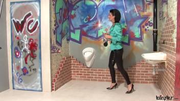 She Knocks And He Cums Screencap 3 on www.sinx.com