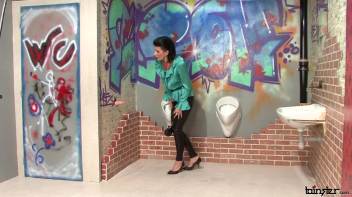 She Knocks And He Cums Screencap 4 on www.sinx.com