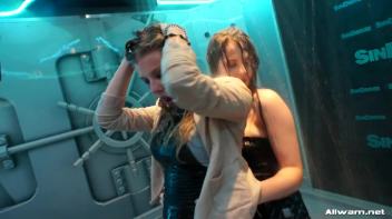 Looking Fine For Shower Time Screencap 25 on www.sinx.com