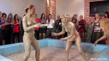 Sara vs. Lexxis Brown Screencap 31 on www.sinx.com