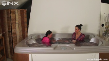Wetlook Fantasy Babes Play In Hot Tub Screencap 51 on www.sinx.com