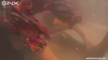 Wetlook Fantasy Babes Play In Hot Tub Screencap 59 on www.sinx.com