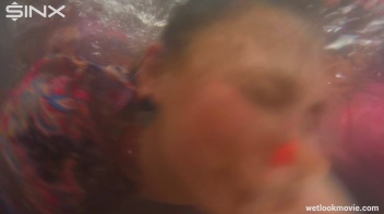Wetlook Fantasy Babes Play In Hot Tub Screencap 61 on www.sinx.com