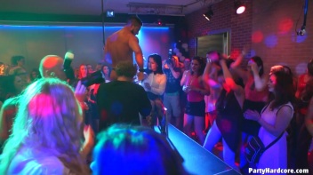 Party Hardcore Gone Crazy Vol. 37 Part 1 - Cam 2 Screencap 59 on www.sinx.com