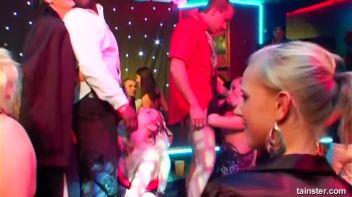 Pussy Casino Part 2 - Cam 1 Screencap 39 on www.sinx.com