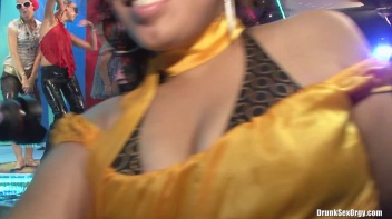 Bikini Beach Balls Part 2 - Cam 2 Screencap 116 on www.sinx.com