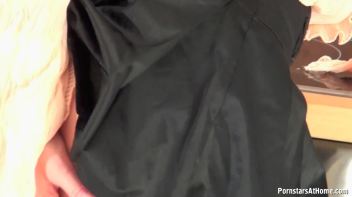 Proper Housewife Pussy and Piss Play! Screencap 23 on www.sinx.com