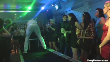 Party Hardcore Gone Crazy Vol. 32 Part 5 - Cam 1 Screencap 43 on www.sinx.com