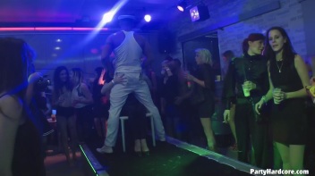 Party Hardcore Gone Crazy Vol. 32 Part 5 - Cam 1 Screencap 44 on www.sinx.com