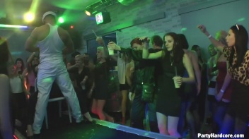 Party Hardcore Gone Crazy Vol. 32 Part 5 - Cam 1 Screencap 45 on www.sinx.com