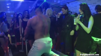 Party Hardcore Gone Crazy Vol. 32 Part 5 - Cam 1 Screencap 59 on www.sinx.com
