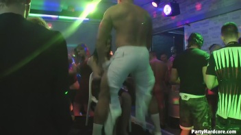 Party Hardcore Gone Crazy Vol. 32 Part 5 - Cam 1 Screencap 75 on www.sinx.com