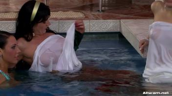 Pool Pals Keep It Nice and Cool Screencap 93 on www.sinx.com