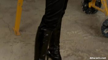 Doused in Wet Cement Screencap 2 on www.sinx.com