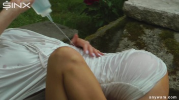 Stunning Babes Oil Each Other Up Screencap 47 on www.sinx.com
