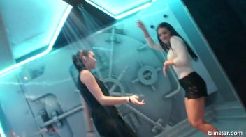 Young and flexible chicks getting wet Screencap 18 on www.sinx.com