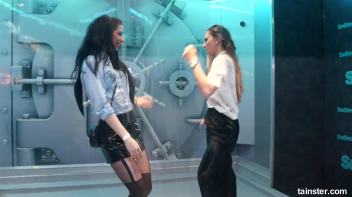 Young and flexible chicks getting wet Screencap 29 on www.sinx.com