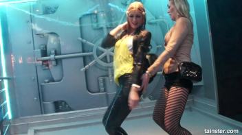 Young and flexible chicks getting wet Screencap 56 on www.sinx.com