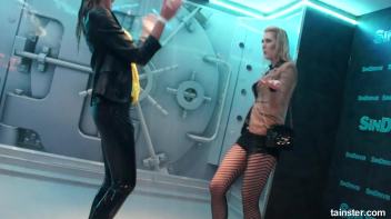 Young and flexible chicks getting wet Screencap 57 on www.sinx.com