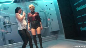 Young and flexible chicks getting wet Screencap 6 on www.sinx.com