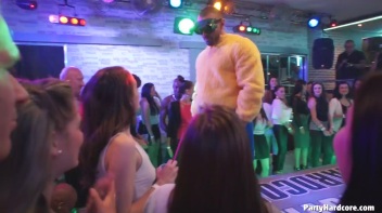 Party Hardcore Gone Crazy Vol. 30 Part 1 - Cam 2 Screencap 46 on www.sinx.com